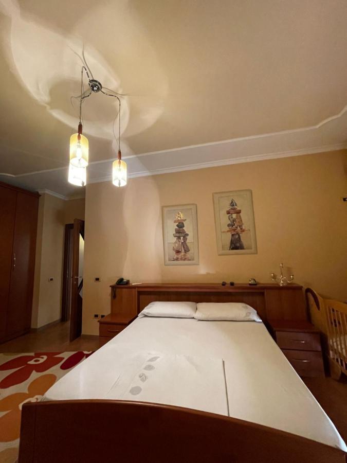 Luxury Center Apartment Tirana Bagian luar foto
